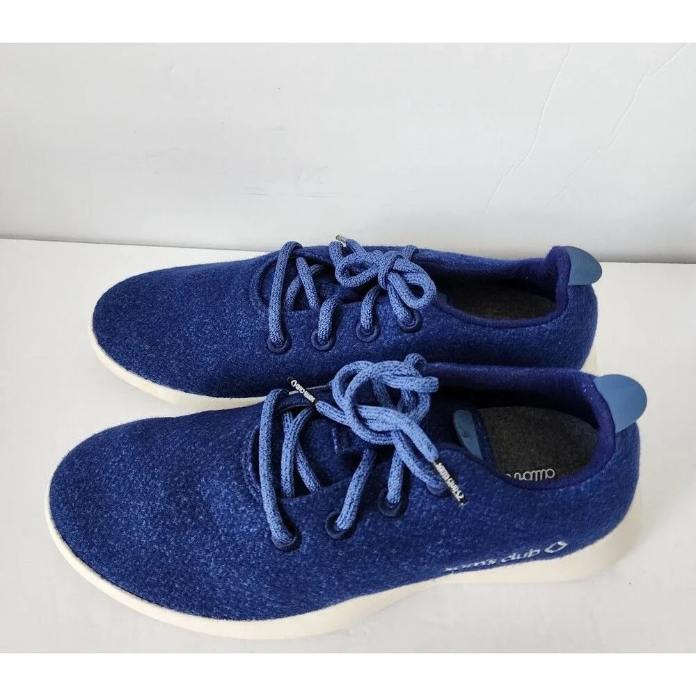 ALLBIRDS Mens WOOL RUNNERS Size 9 BLUE Embroidered Shoes NWOB
